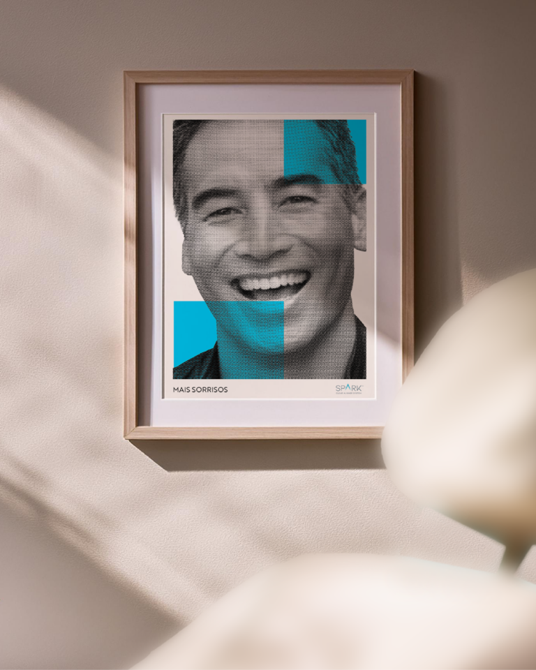 Quadro conceitual de homem sorrindo, representando a transformação e confiança proporcionadas pelos tratamentos da Spark Aligners, com design moderno e impactante.